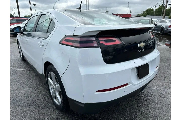 2012 CHEVROLET VOLT SEDAN 4D image 2