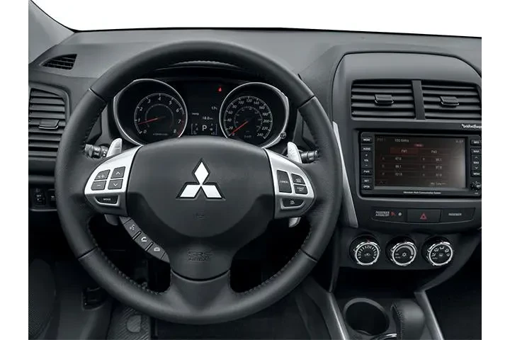 $8172 : Mitsubishi Outlander Sport 2 image 6