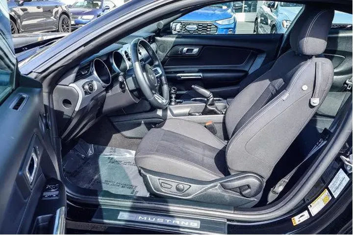 $36500 : Ford Mustang 2023 GT 2dr Fas image 2