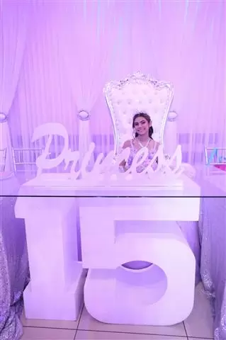 ¡Celebra tu Quinceañera! image 3