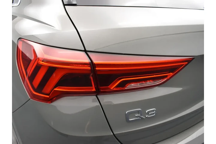 $18226 : Audi Q3 2021 AWD quattro Pre image 8