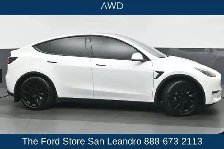 $31750 : Tesla Model Y 2022 AWD Long image 6