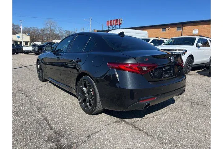 $19995 : Alfa Romeo Giulia 2020 AWD T image 6