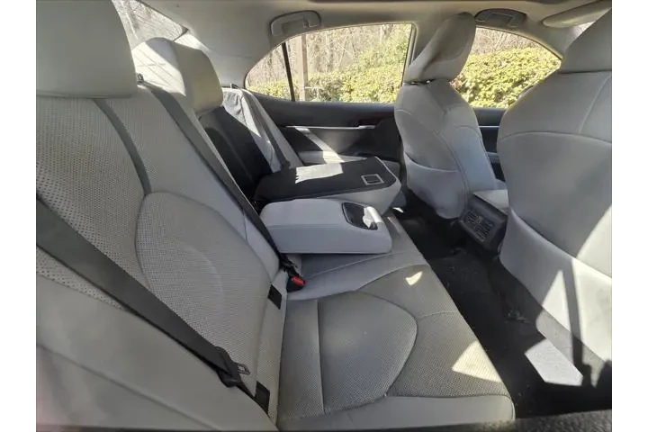 $29991 : Toyota Camry 2023 XLE V6 4dr image 7