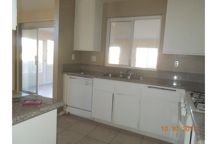 $1850 : SE RENTA CASA EN VICTORVILLE, image 6