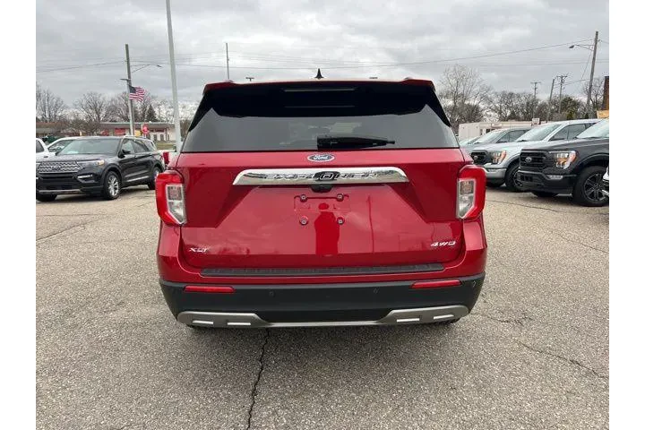 $27742 : Ford Explorer 2022 AWD XLT 4 image 5