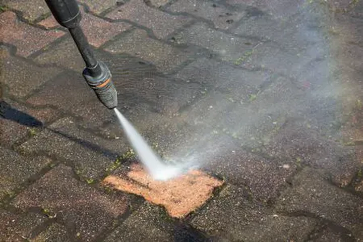 pressure washing image 1