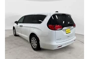 $19971 : Chrysler Voyager 2020 L 4dr thumbnail