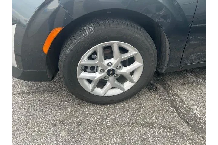 $20586 : Kia Soul 2025 LX 4dr Crossov image 7