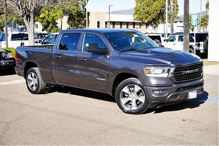$39392 : Ram 1500 2023 4x4 Laramie 4d image 3