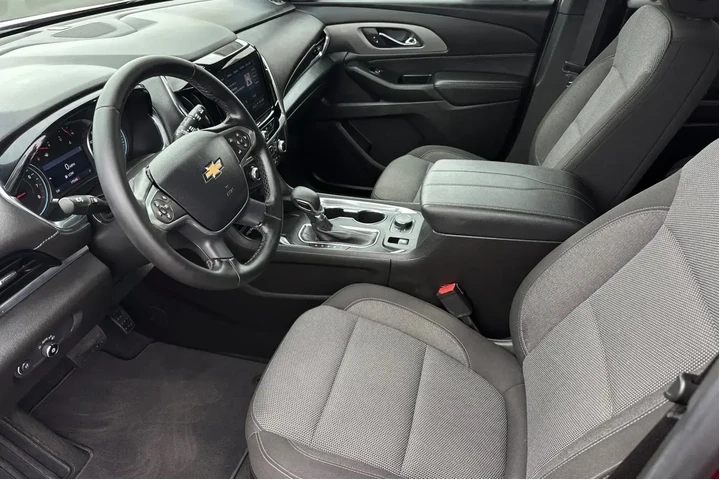 $30900 : Chevrolet Traverse 2023 LT C image 9