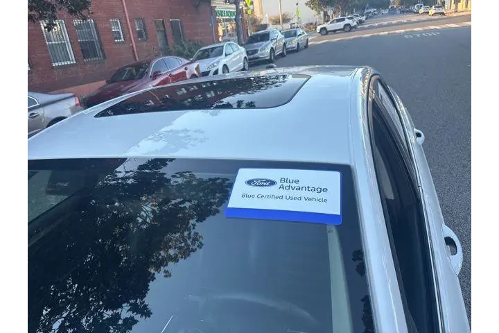 $10995 : Ford Fusion Hybrid 2017 SE 4 image 9