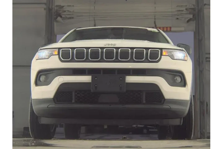 $20593 : Jeep Compass 2022 4x4 Latitu image 3