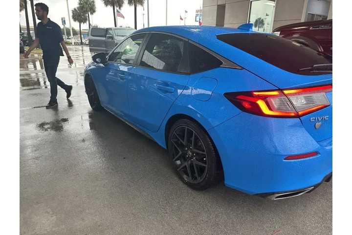 $27991 : Honda Civic 2024 Sport Touri image 2