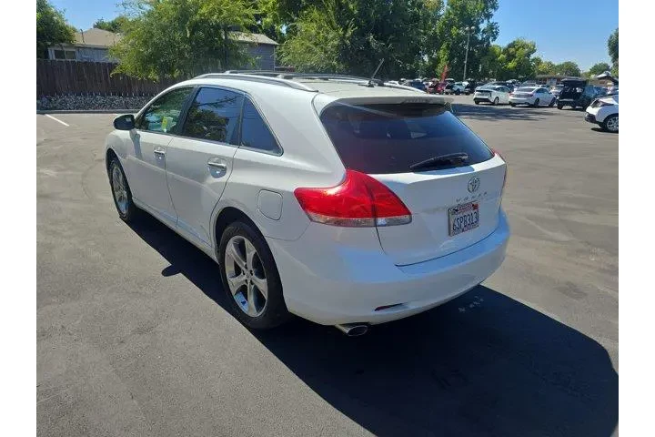 $10995 : Toyota Venza 2011 FWD V6 4dr image 5