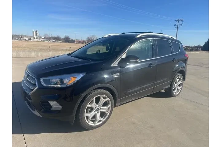 $14450 : Ford Escape 2019 Titanium 4d image 1
