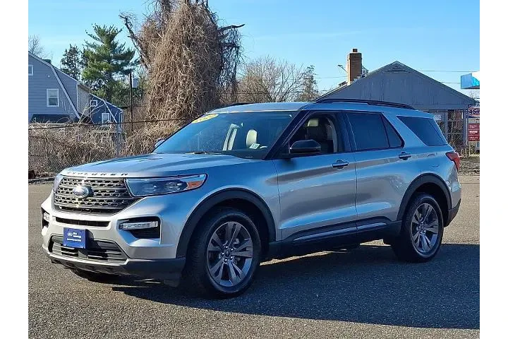 $29988 : Ford Explorer 2022 AWD XLT 4 image 3