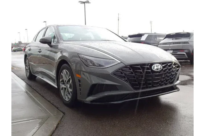 $20835 : Hyundai SONATA 2023 SEL 4dr image 6