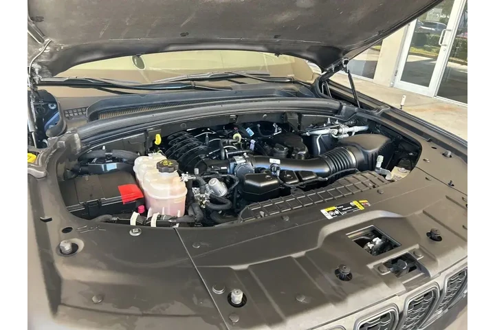 $21648 : Jeep Grand Cherokee L 2023 4 image 10