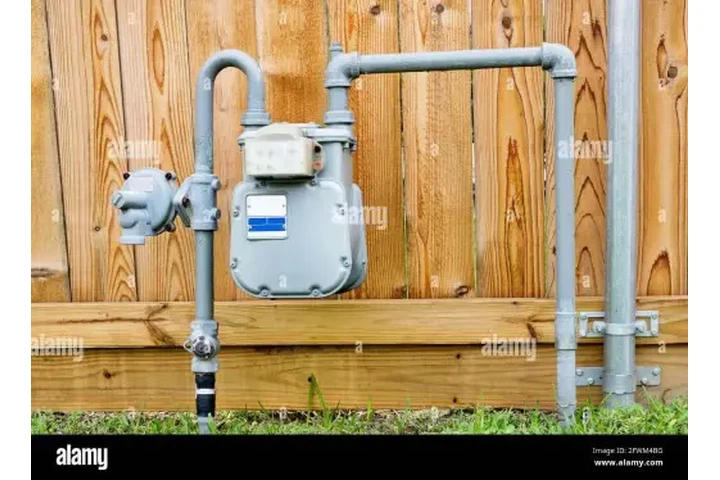 Plomero 24/ 7 323  840 6949 image 2