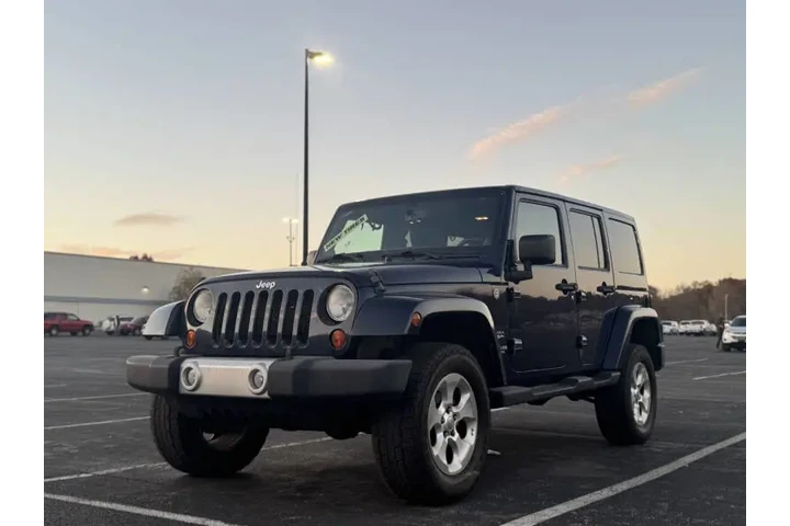 $10999 : 2013 Wrangler Unlimited Sahara image 3