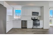 $2100 : 2 bed Apartment for rent in LA thumbnail