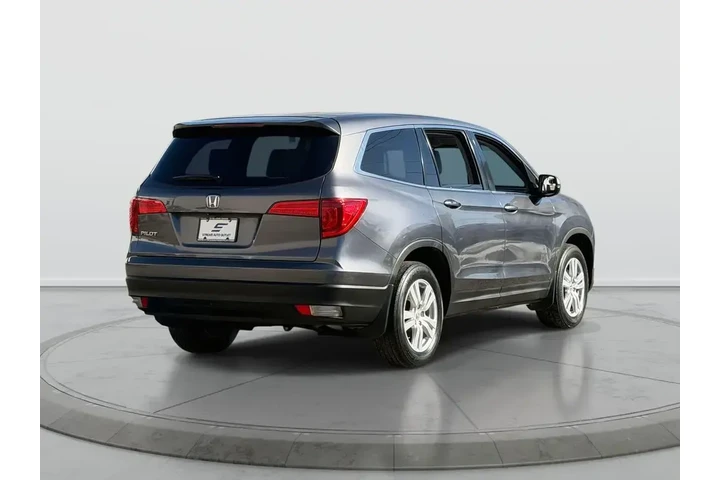 $16811 : Honda Pilot 2018 LX 4dr SUV image 7