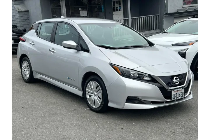 $11400 : 2019 LEAF S image 3