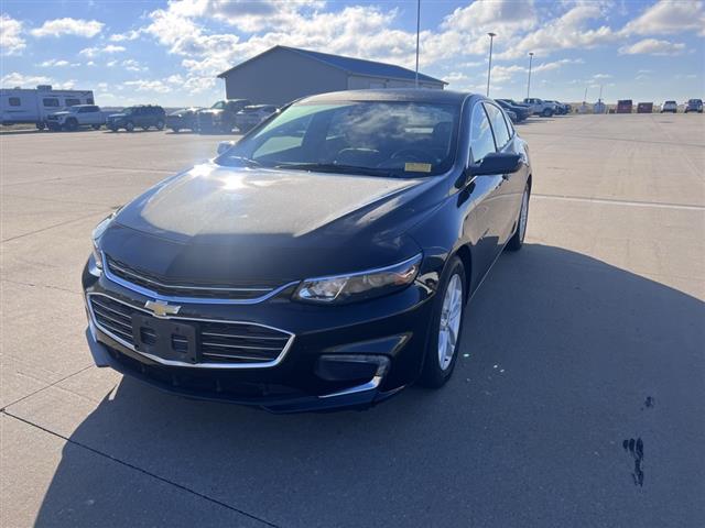 $11994 : Pre-Owned 2018 Malibu LT image 1