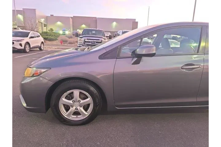 $5000 : Honda Civic 2013 Natural Gas image 10