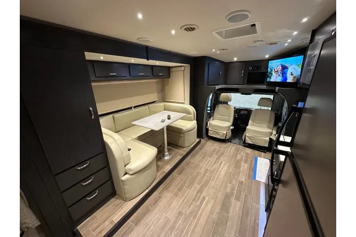 $77777 : 2018 Mercedes-Benz Sprinter image 6