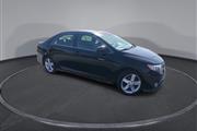 $9600 : PRE-OWNED 2014 TOYOTA CAMRY SE thumbnail