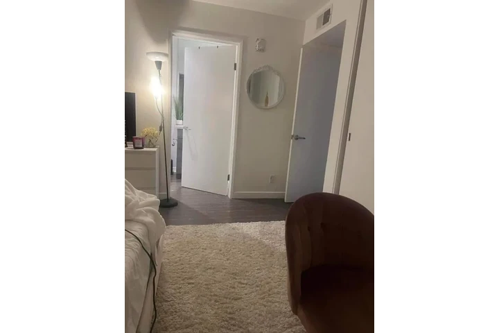 $900 : Our home image 5