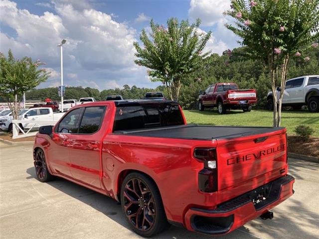 2019 Silverado 1500 RST Crew image 7