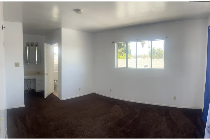 $920 : Cuartos de renta en una casa image 8
