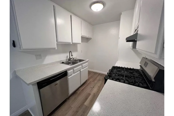 $1000 : Home Home image 9
