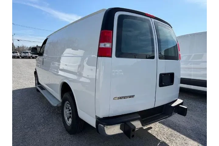 $33700 : Chevrolet Express 2024 2500 image 6