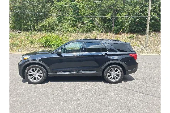 $30990 : Ford Explorer 2024 AWD XLT 4 image 5