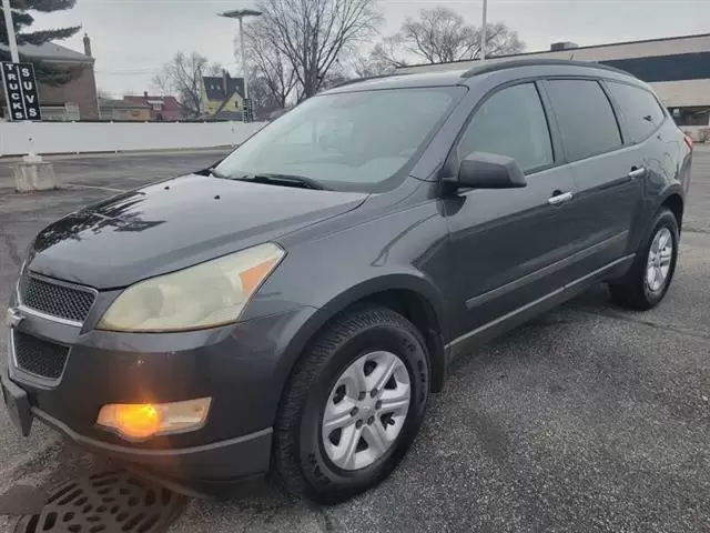 $2995 : 2011 Traverse LS image 3