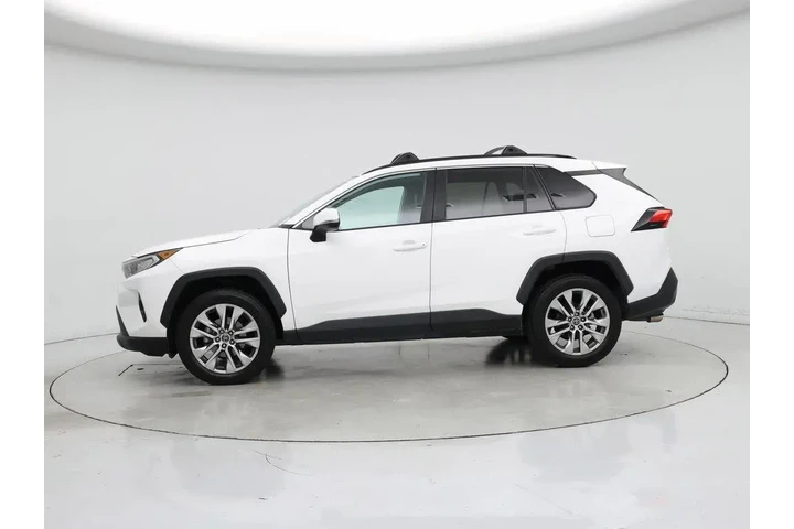 $27998 : Toyota RAV4 2020 XLE Premium image 3