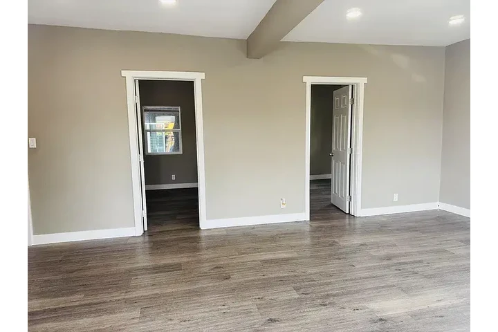 $2500 : 3bed available now image 7