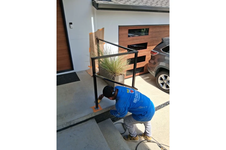 Busco soldador  o alludante image 3