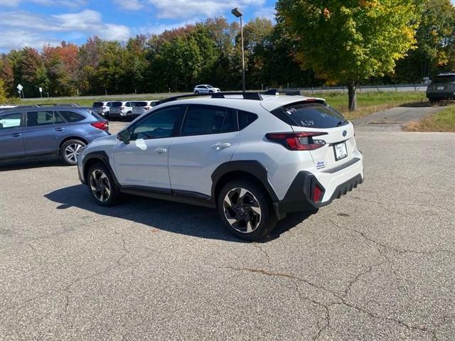 $33160 : 2024 Crosstrek Limited image 4