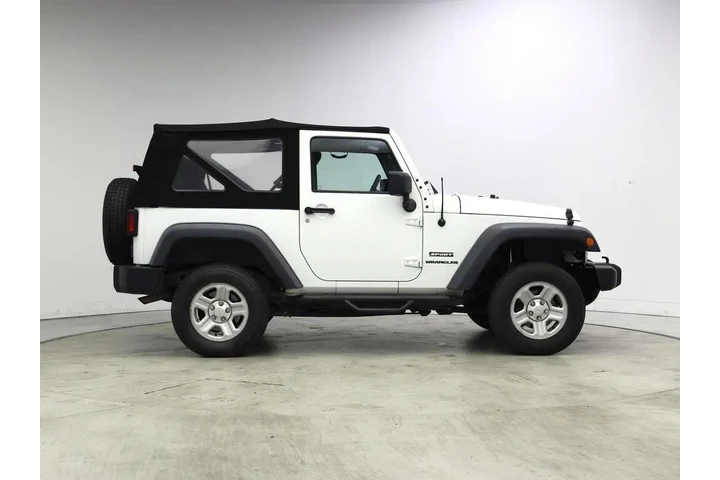 $15998 : Jeep Wrangler 2014 4x4 Sport image 7