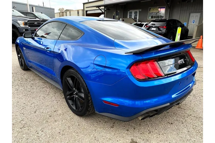 2021 Mustang GT Premium Coupe image 6