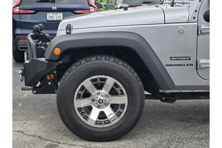 $20992 : Jeep Wrangler 2015 4x4 Sport image 9