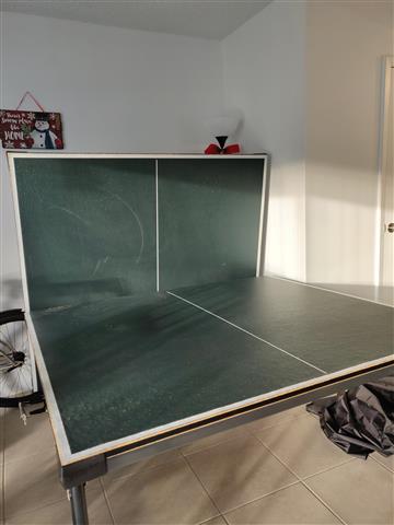 $150 : Mesa de Ping Pong image 1