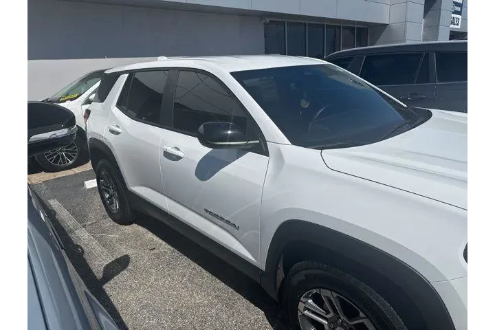 $28081 : GMC Terrain 2025 4x4 Elevati image 9