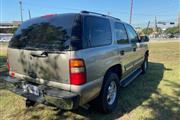 $8995 : 2003 Tahoe thumbnail