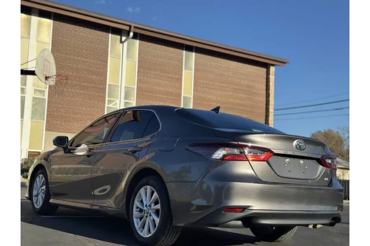 $14999 : 2021 Camry LE image 4